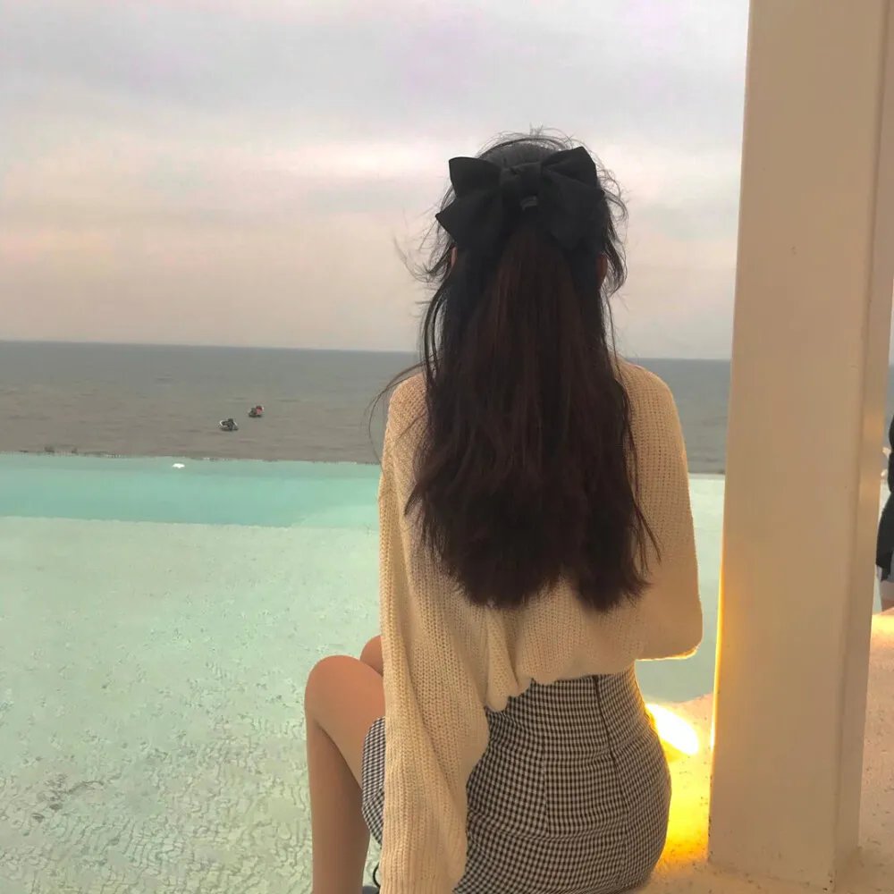 闪婚后！老公装穷装丑装植物人